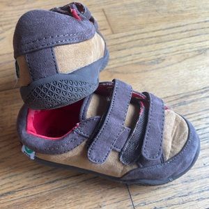 Mooshu trainers size 8 toddler shoe